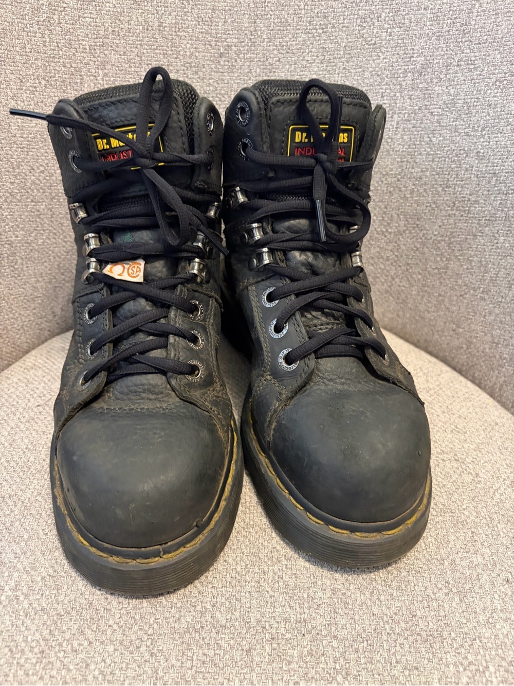 DR. MARTENS- size 7 men’s/ size 8 ladies black Ironbridge Steel Toe Work Boots. - Picture 3 of 6
